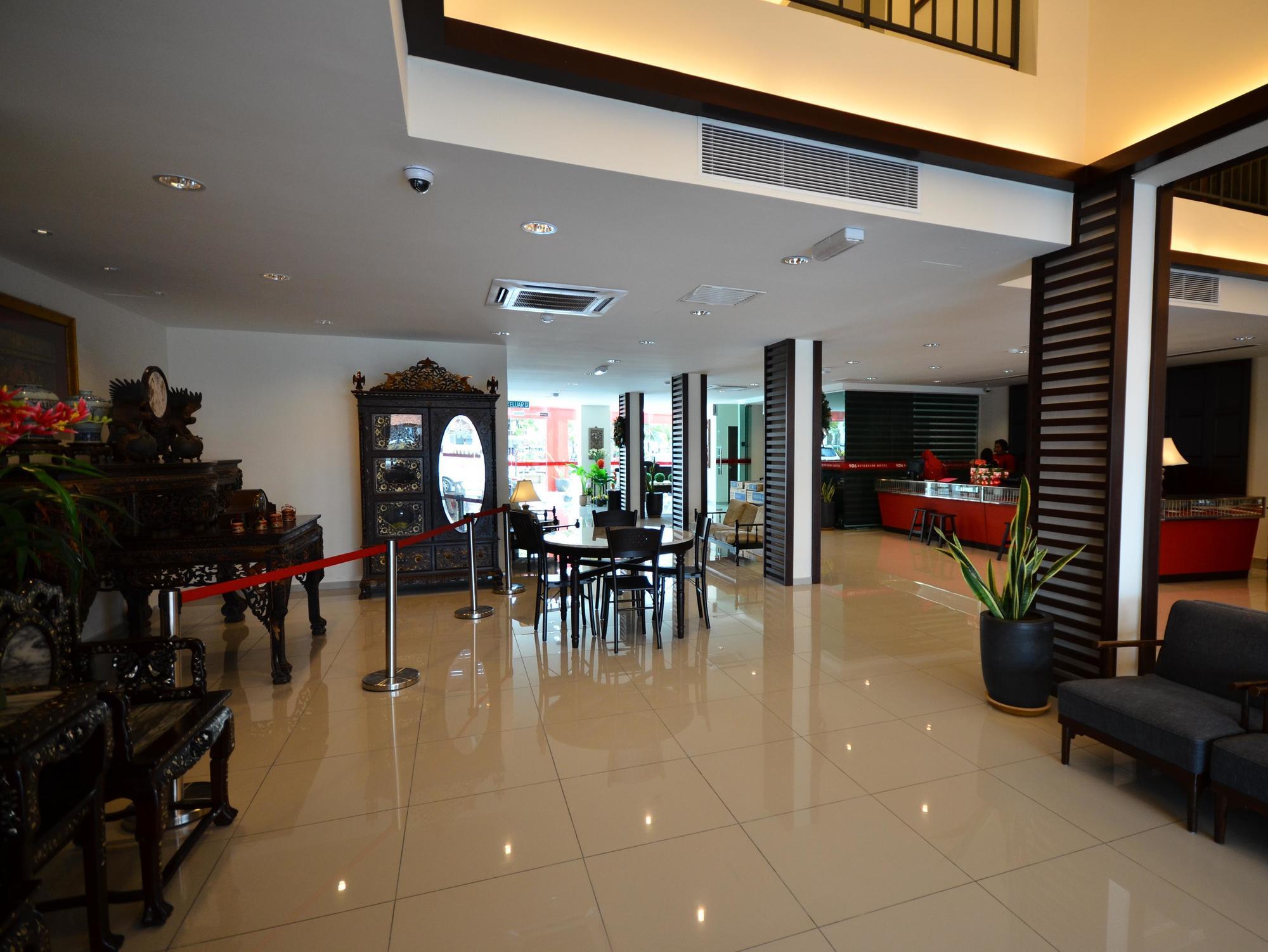 906 Riverside Hotel Malacca Exterior photo