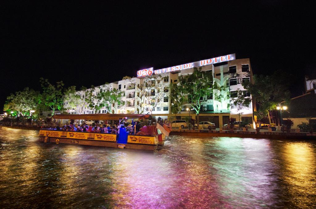906 Riverside Hotel Malacca Exterior photo